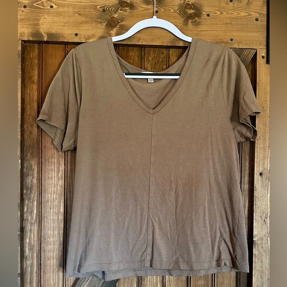 Nine Britton V-Neck Short Sleeve Top Tee